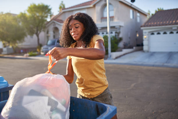 Best Commercial Cleanout Services  in Eastlake, OH
